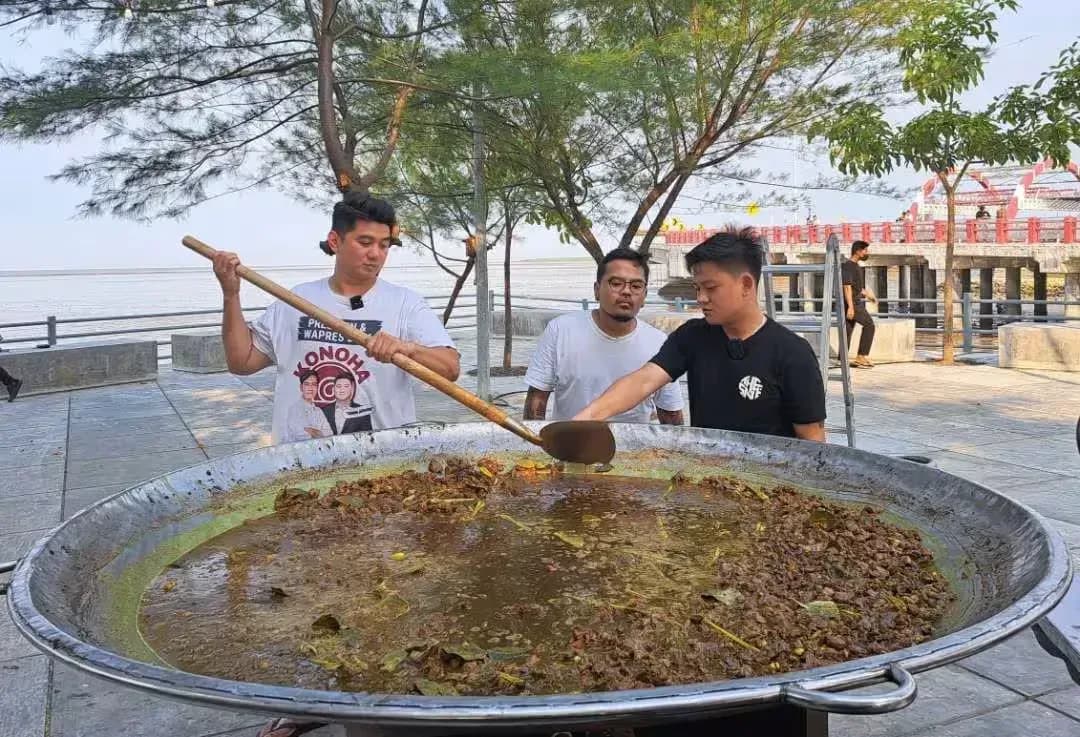 Chef Arnold Masak Rawon